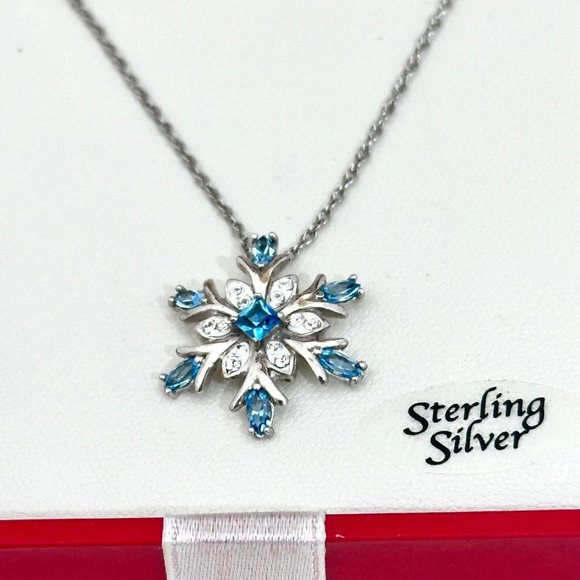 Kaleidoscope Sterling Snowflake Necklace w/Swarovski Crystals - New in Box - Picture 3 of 12